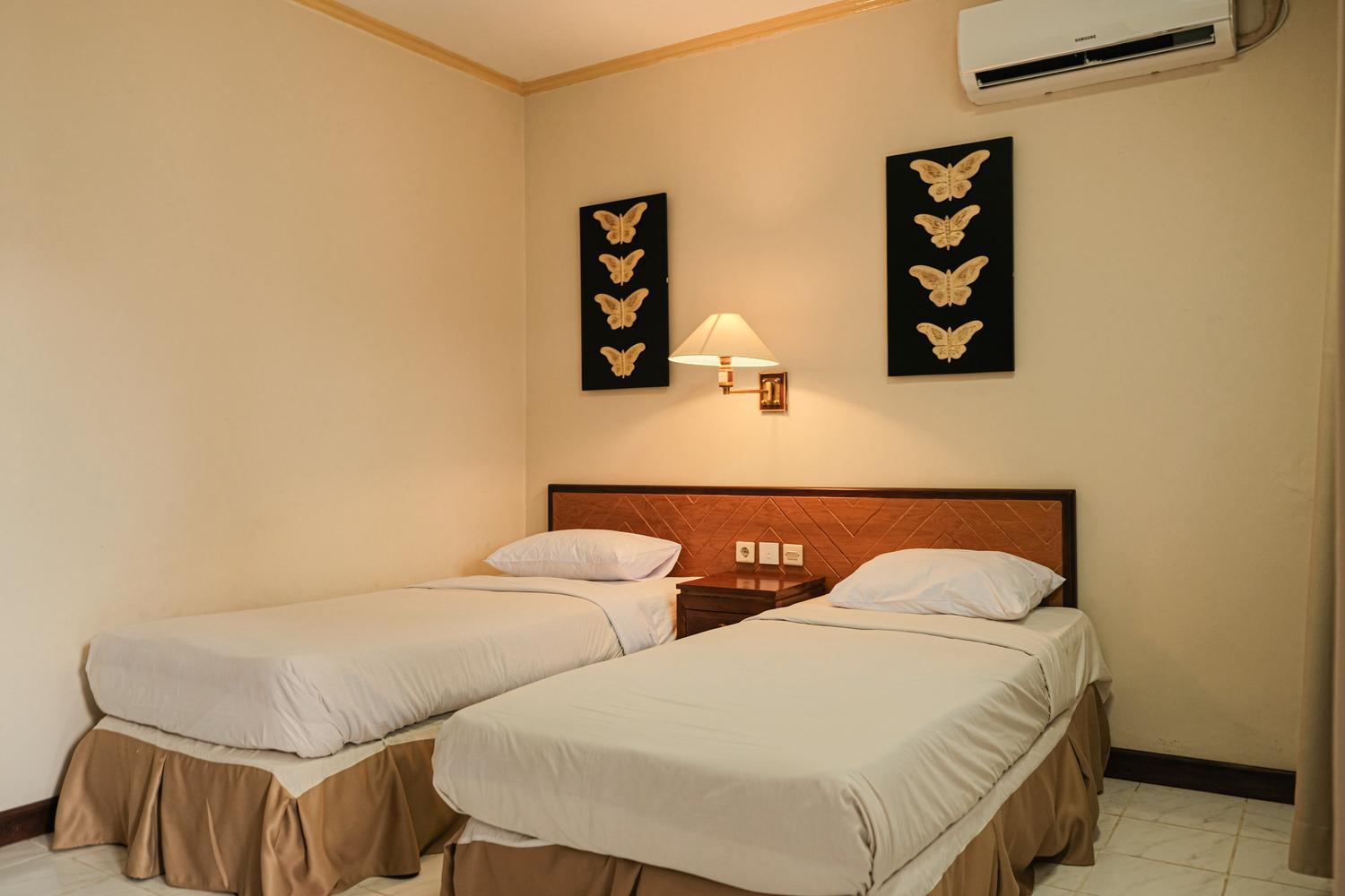 יוגיאקרטה Royal Brongto Hotel מראה חיצוני תמונה