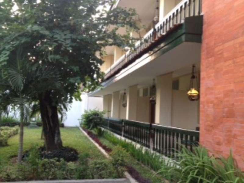 יוגיאקרטה Royal Brongto Hotel מראה חיצוני תמונה